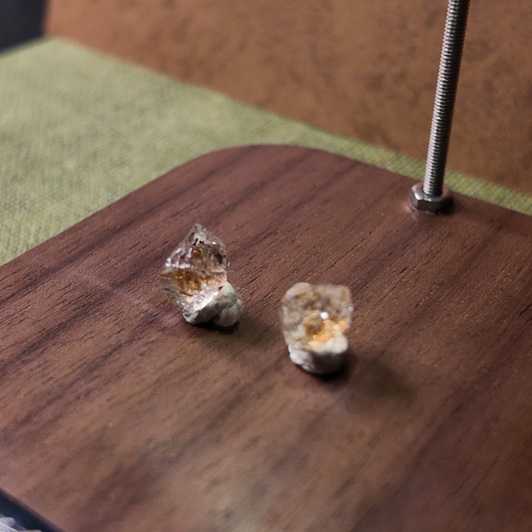 124-Oil gall sparkling crystal