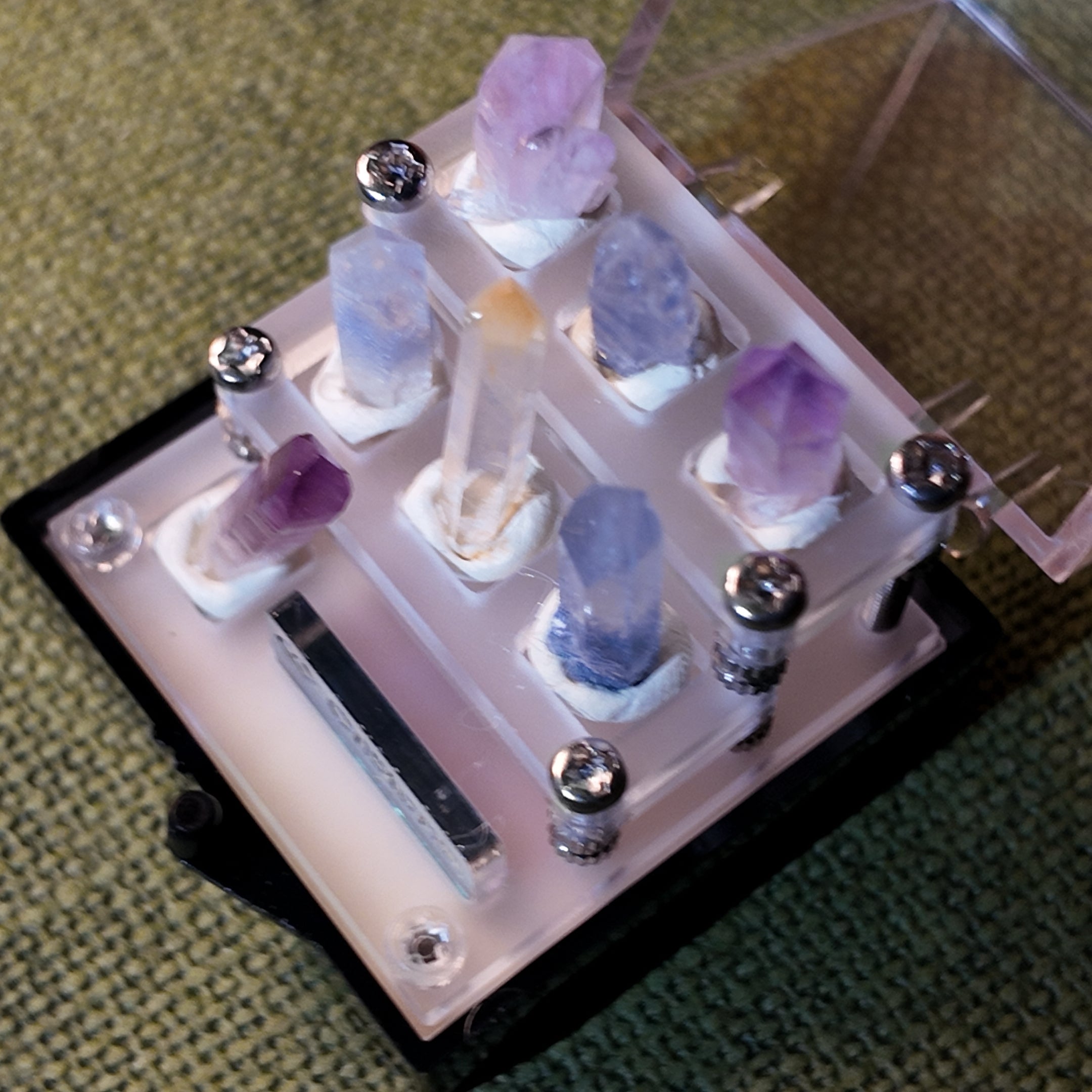 Group 3-Colored crystal small